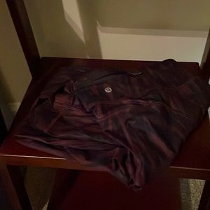 Lululemon Wunder Under Painted Animal Bordeaux Drama Black sz 6